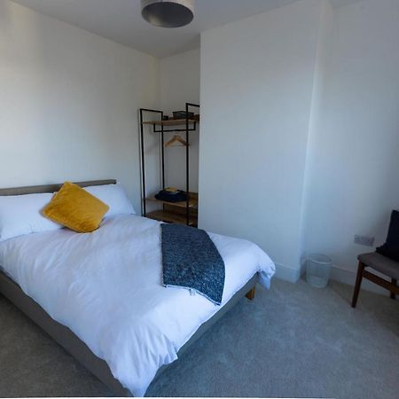 ブリストルAmazing New 3 Double Bed House In Staple Hill!アパートメント エクステリア 写真